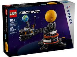 Lego Technic Planet Earth and Moon in Orbit 42179