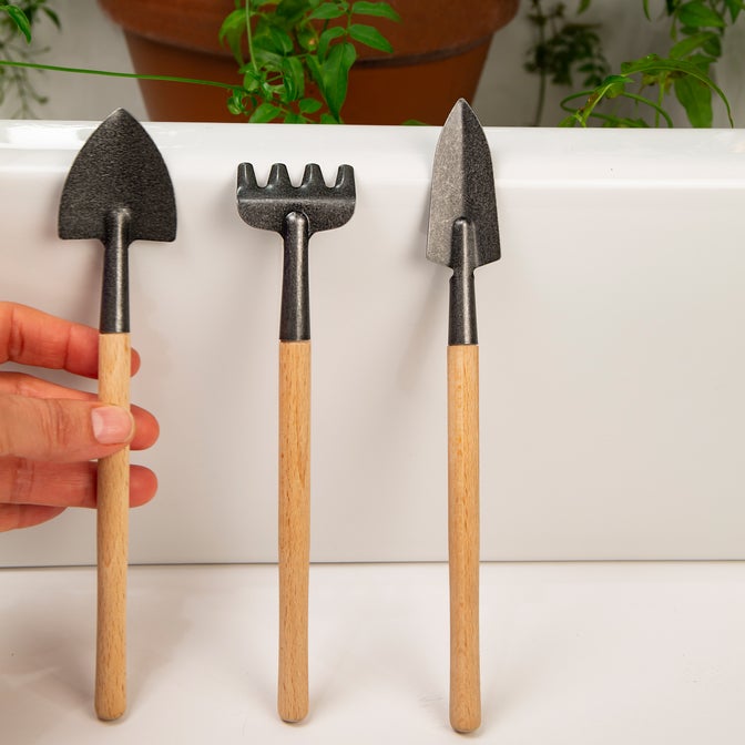 Kikkerland Mini Garden Tool Set